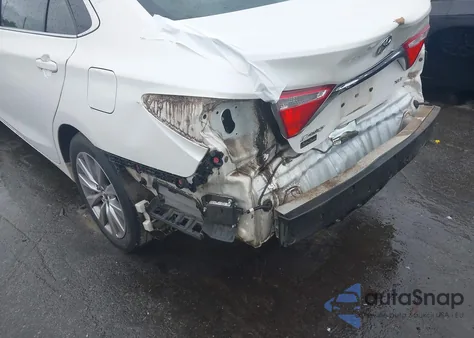 2016 Toyota Camry Xle z USA, uszkodzony, nr VIN 4T1BF1FK6GU597787